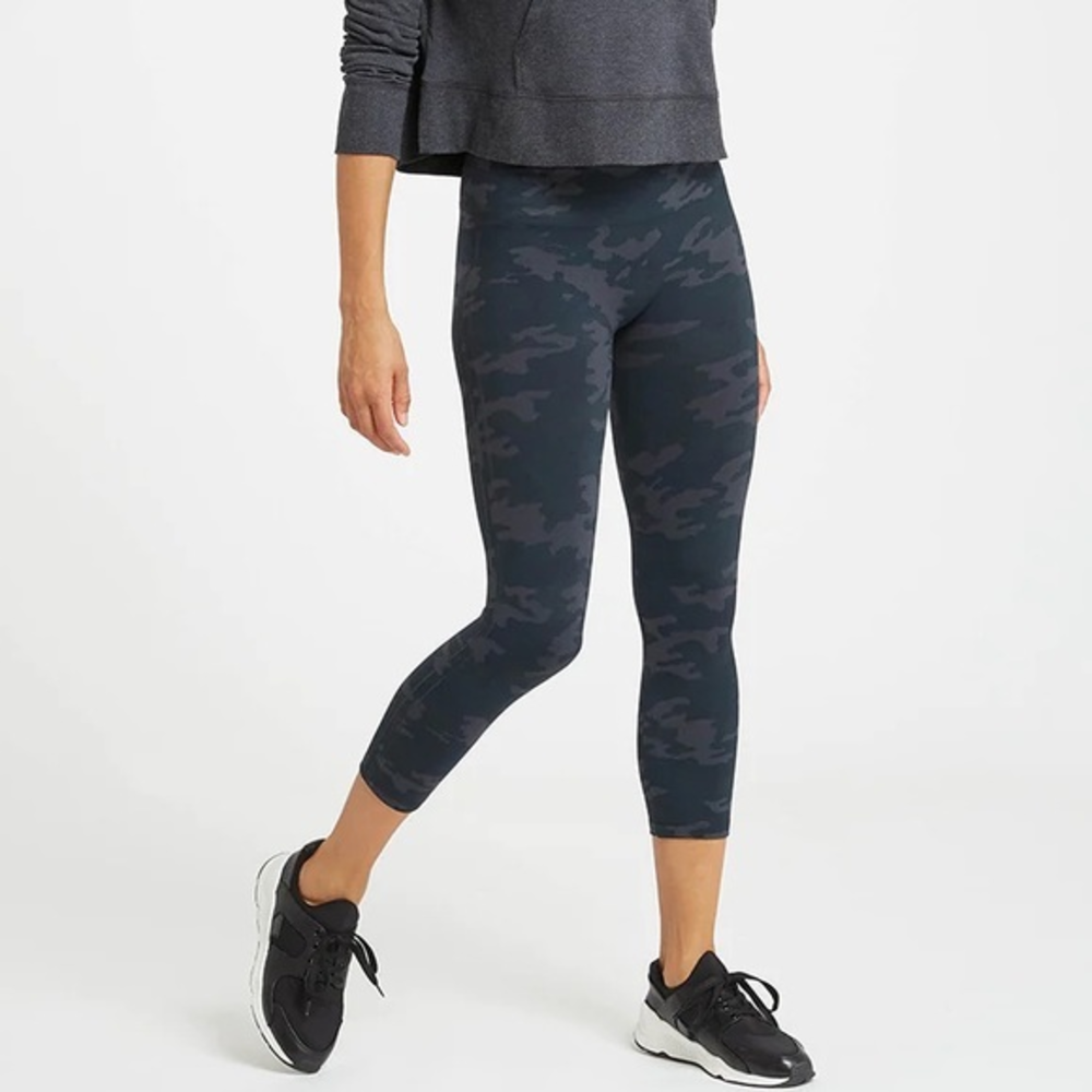 Spanx Look at Me Now‎ Seamless Cropped Leggings Black Camo Heather S